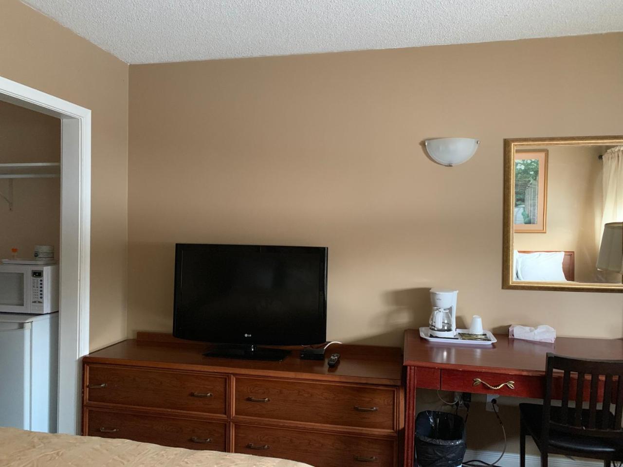 Village Inn&Suites - Sudbury Lively Exteriör bild